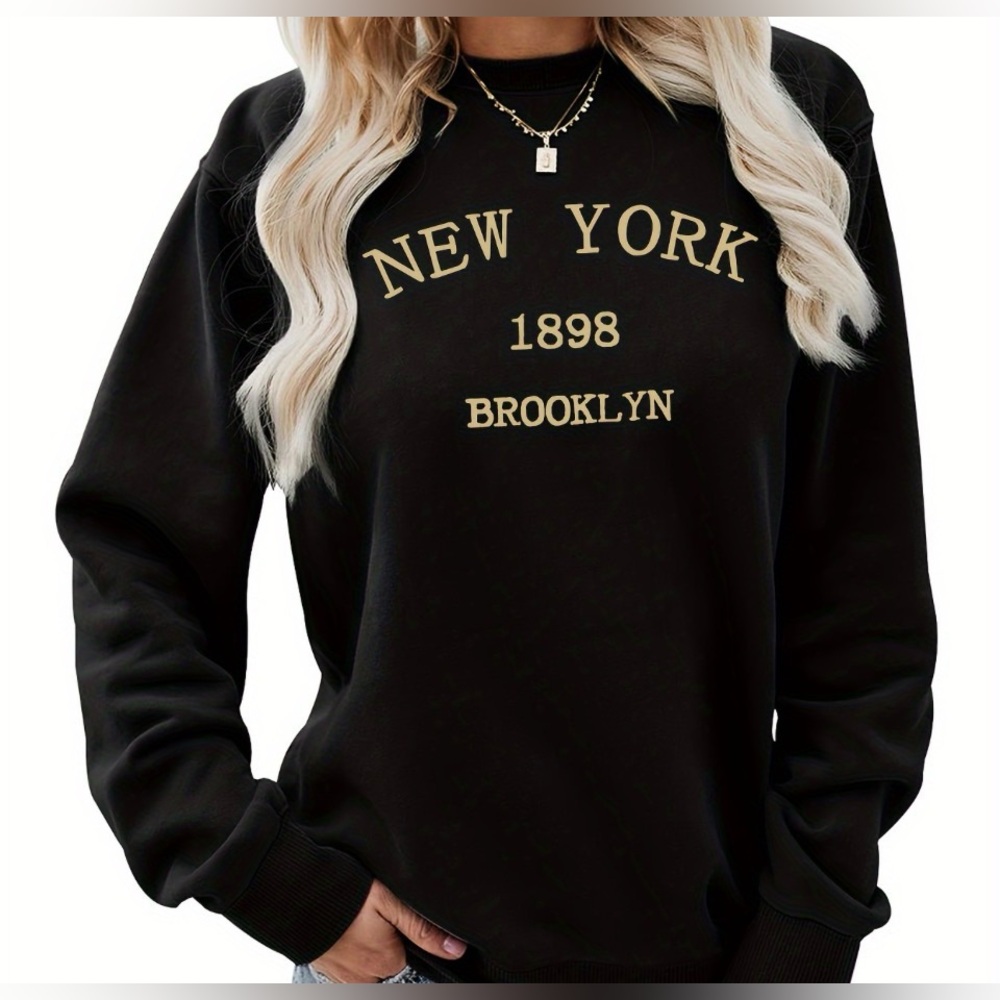Black New York Brooklyn Graphic Crewneck Sweatshirt Woman’s Medium